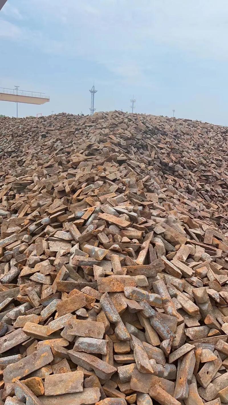 煉鋼生鐵1000噸特惠供應(yīng) — 抖音平臺獨家放送